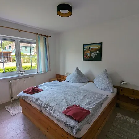 Auster Apartment Born