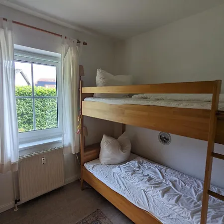 Auster Apartment Born